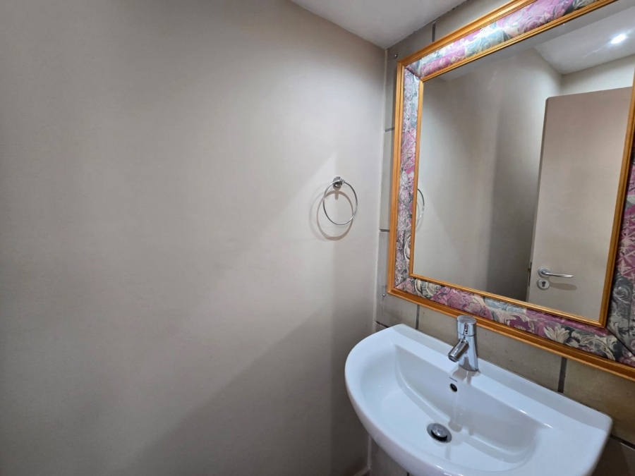 2 Bedroom Property for Sale in Oubaai Western Cape